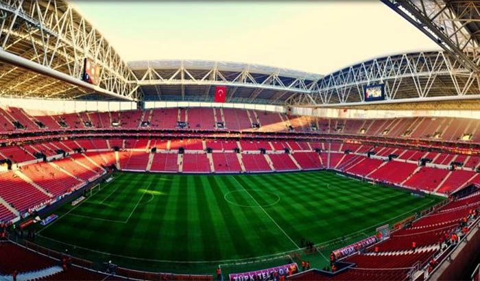 استادیوم Türk Telekom Arena برای PES 2020