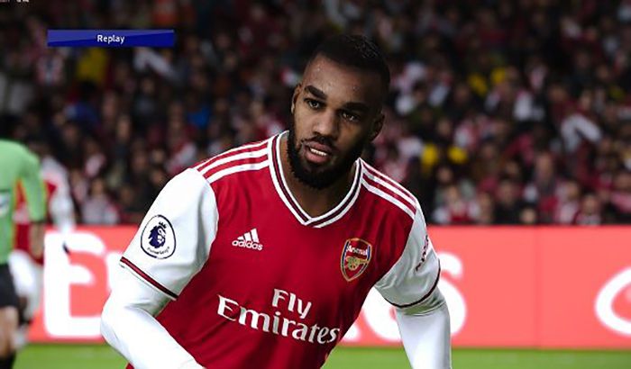 فیس Lacazette